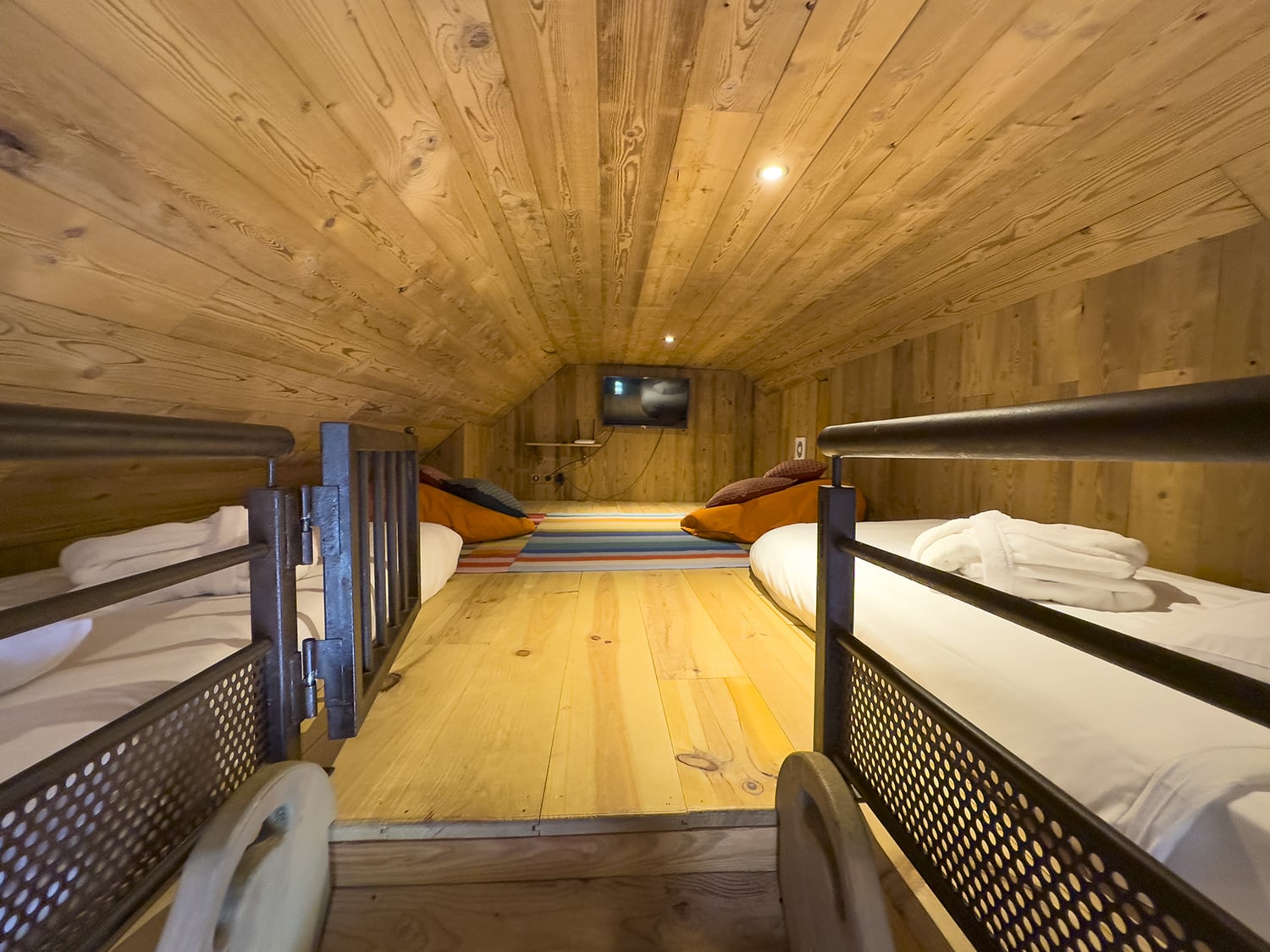 Bedroom | Chalet in Hautes-Pyrénées