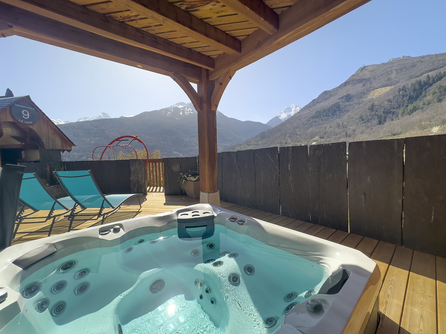 Jacuzzi | Chalet in Hautes-Pyrénées