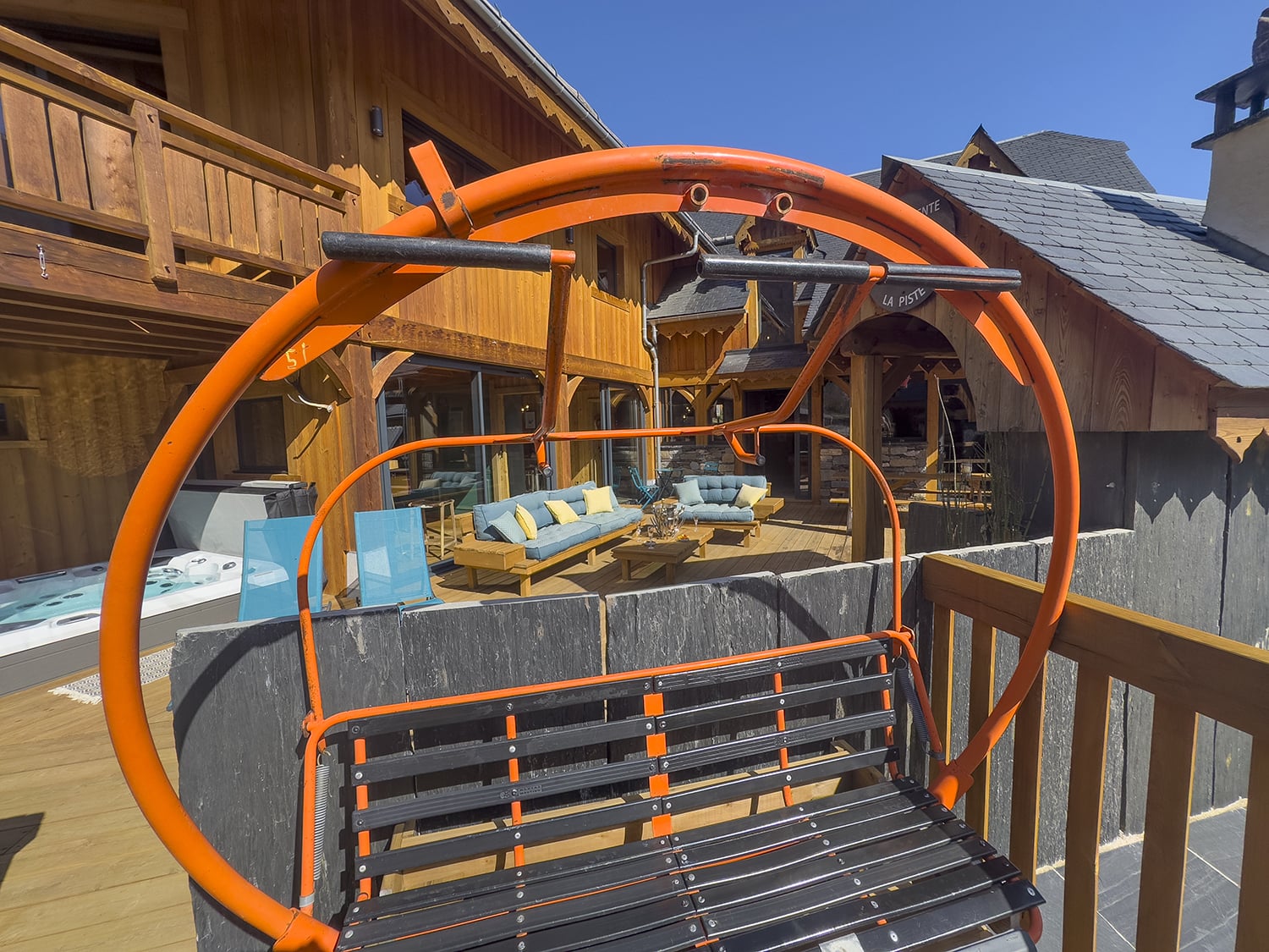 Ski chair | Chalet in Hautes-Pyrénées