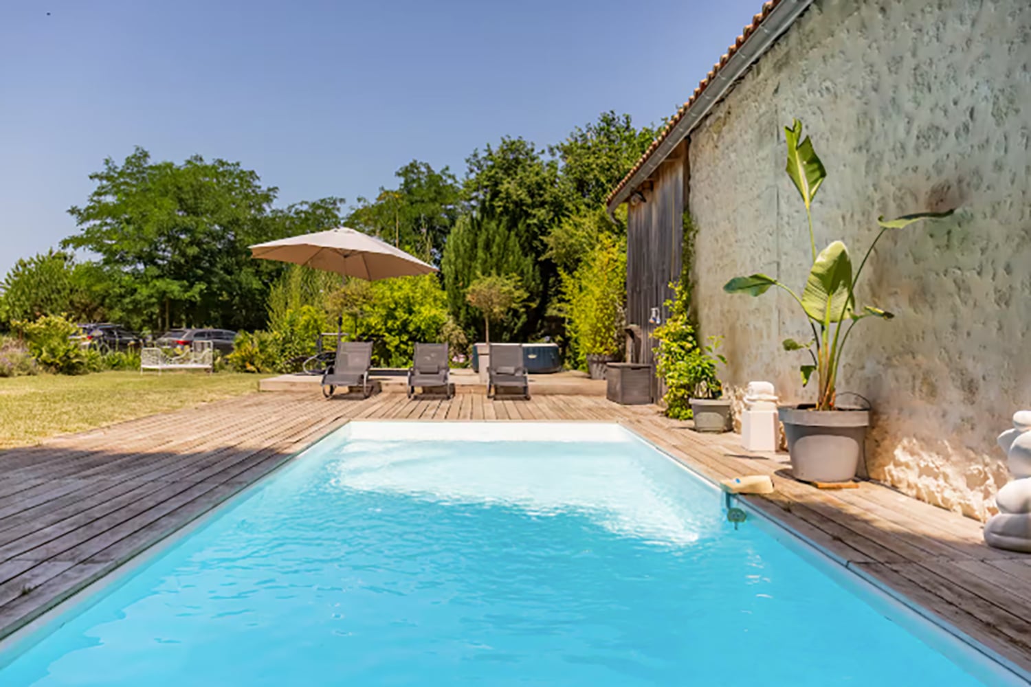 Private heated pool Private heated pool