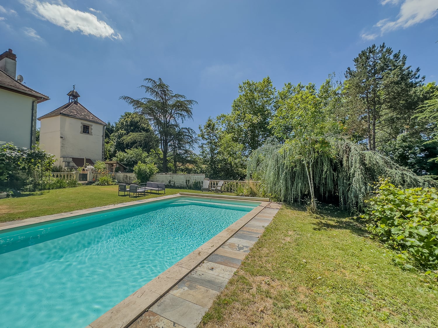 Private pool Private pool