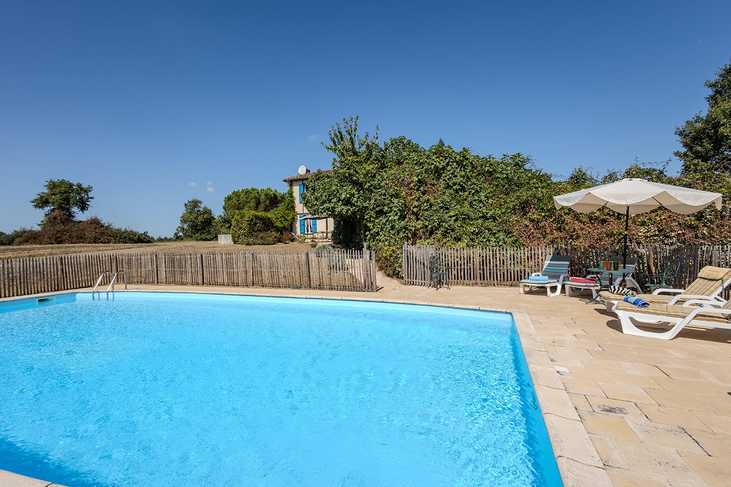 Private pool Private pool