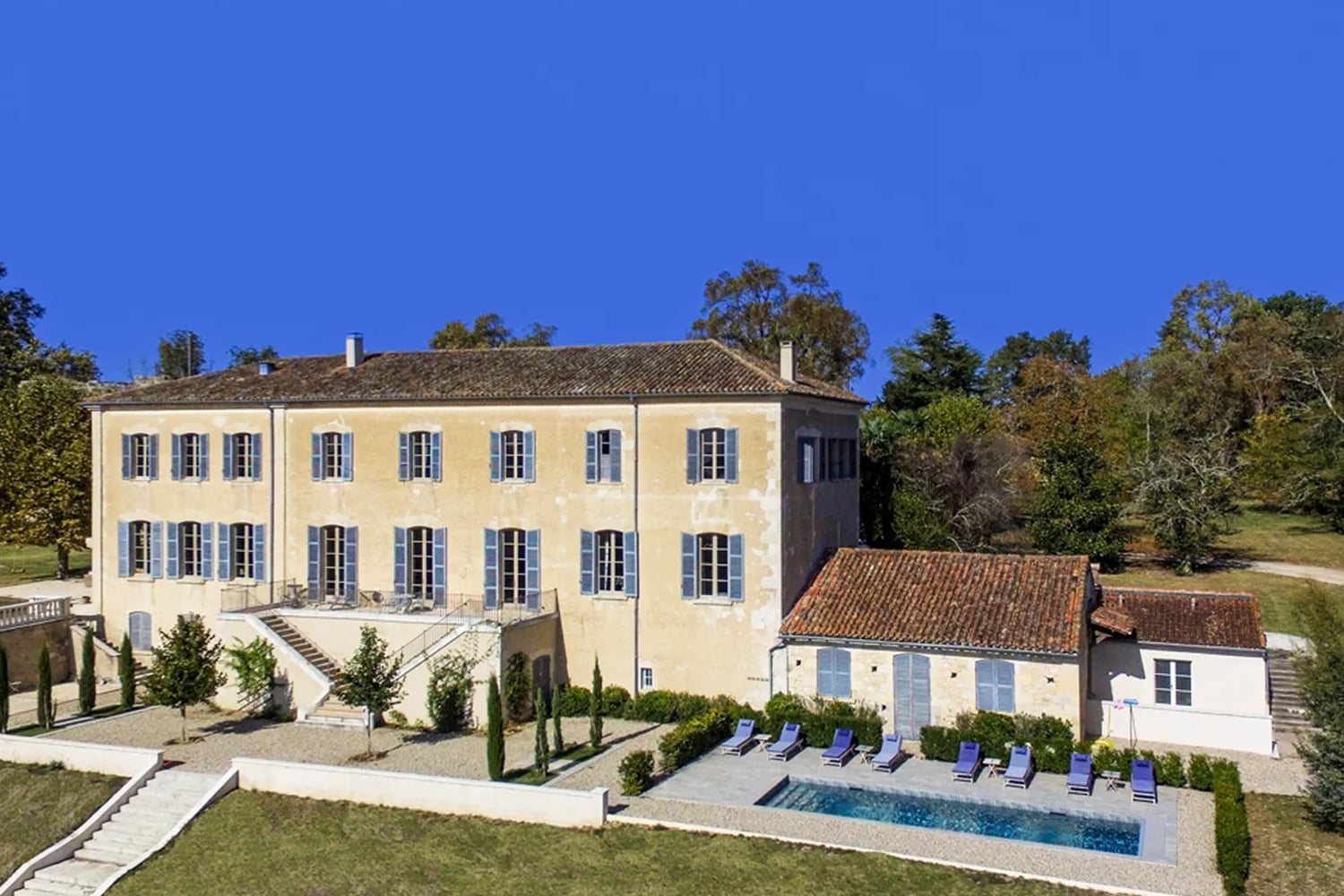 Holiday rental château in the Gers Holiday rental château in the Gers