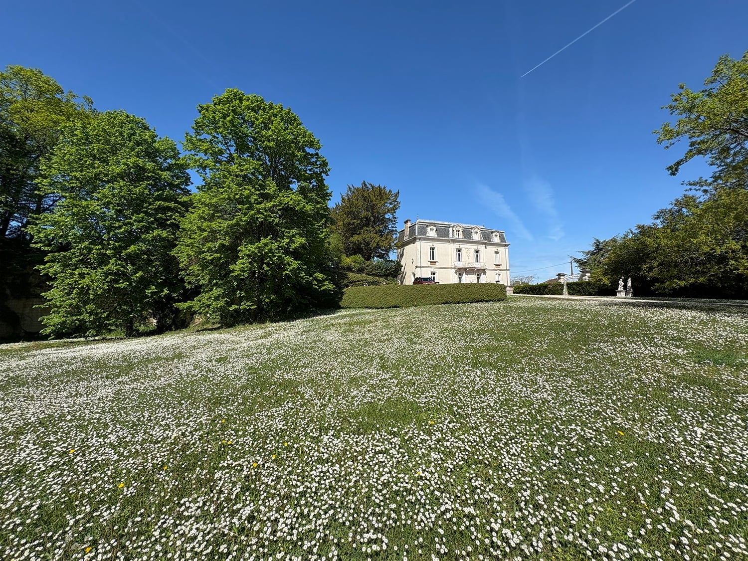 Holiday château in Nouvelle-Aquitaine Holiday château in Nouvelle-Aquitaine