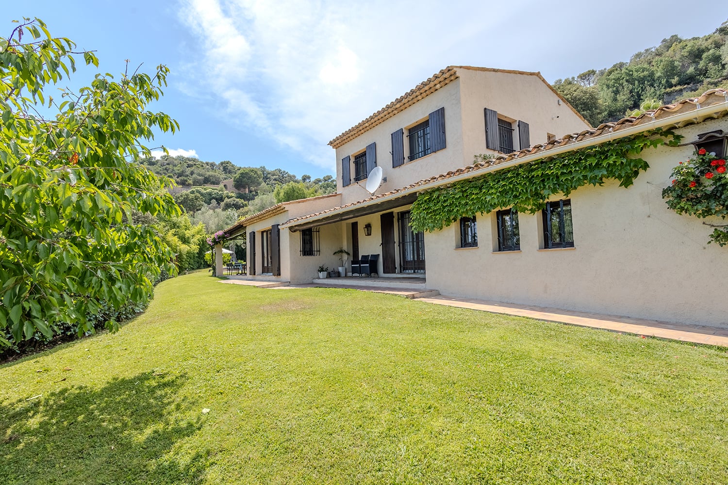Holiday villa in Biot Holiday villa in Biot