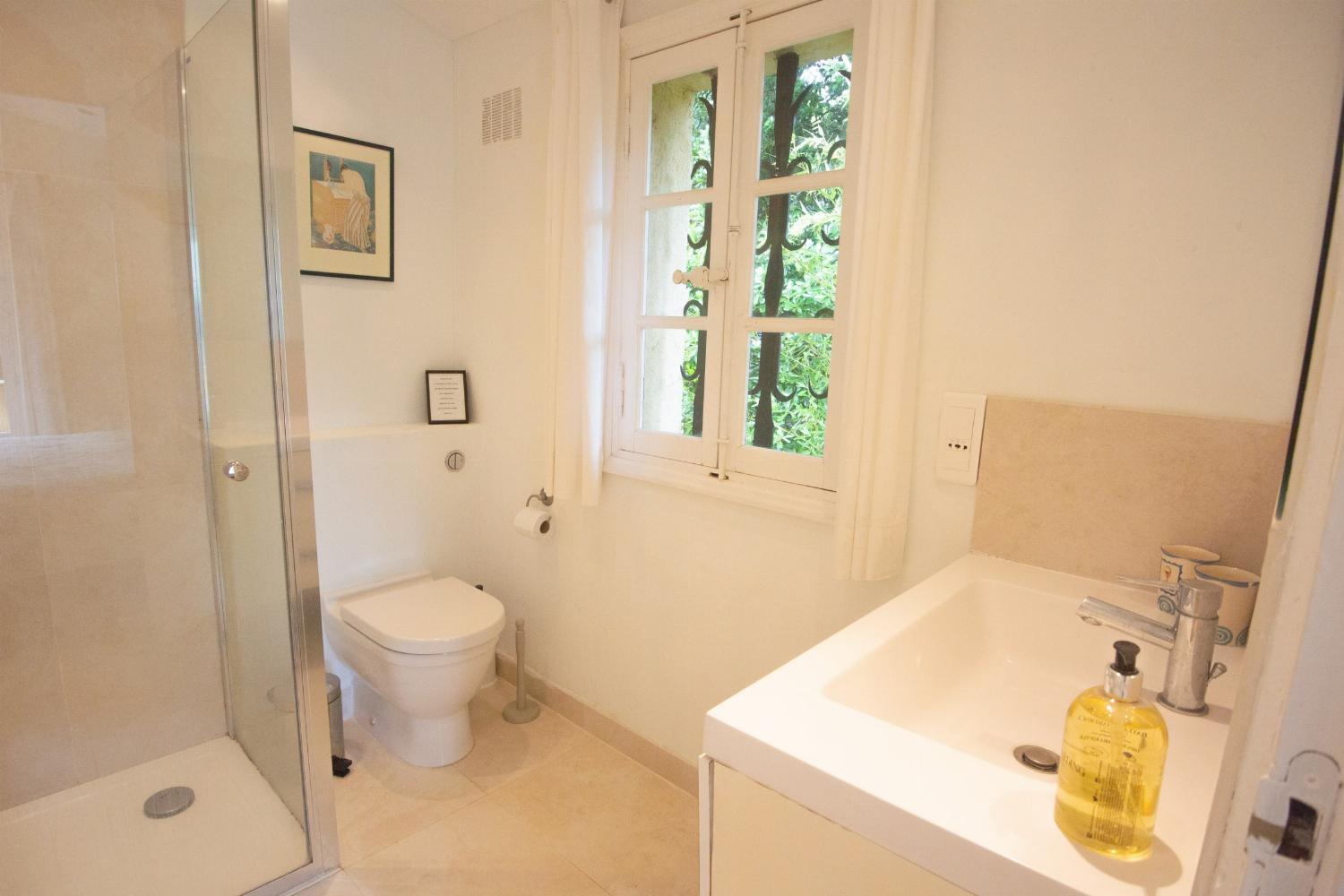 Bathroom | Holiday villa in Provence