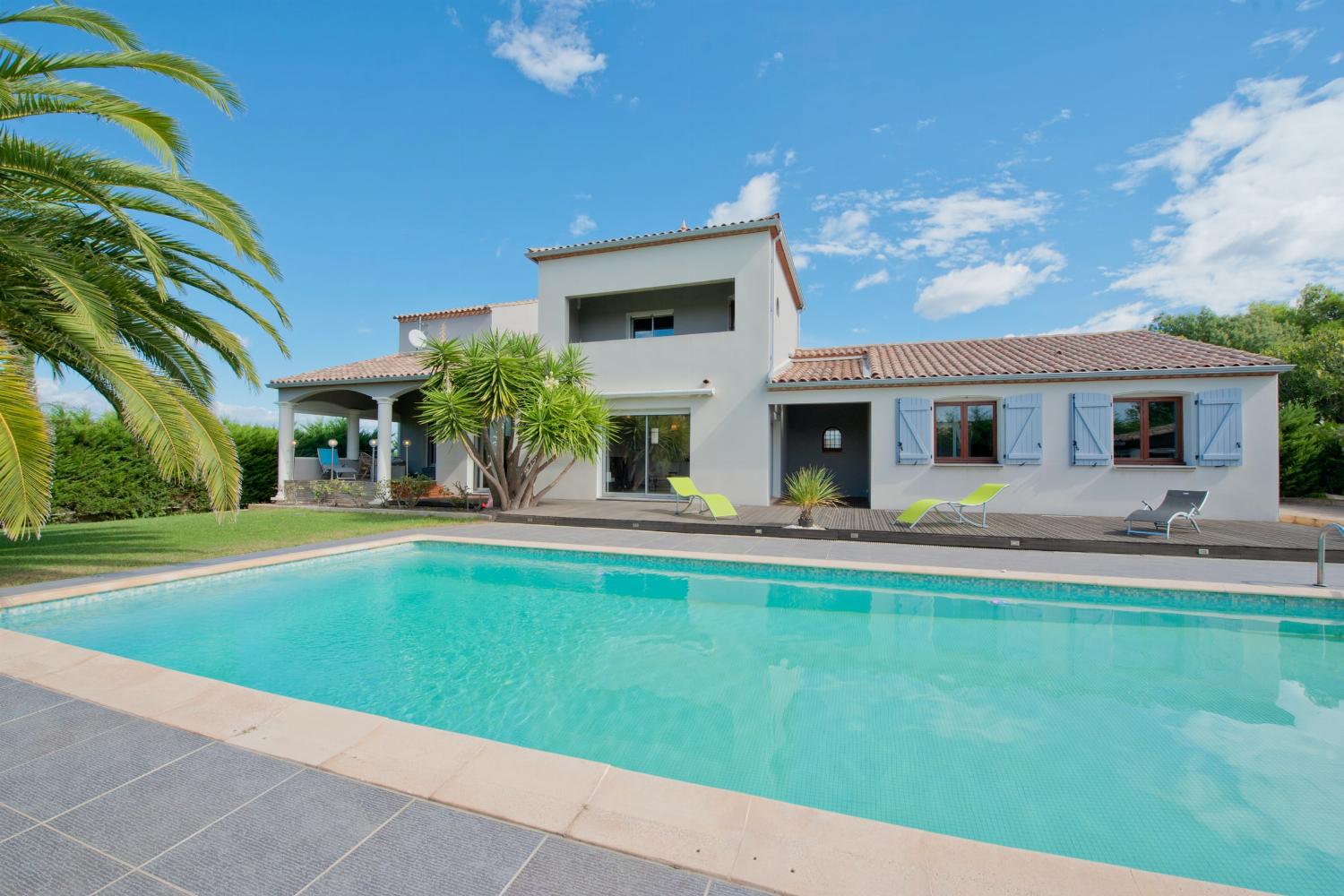 Holiday villa in South of France with private heated pool