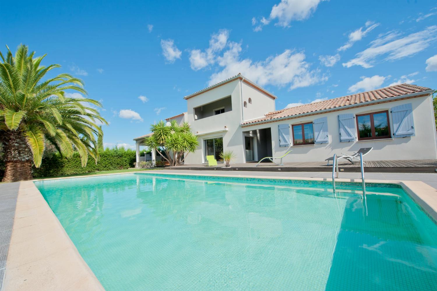 Holiday villa in South of France with private heated pool