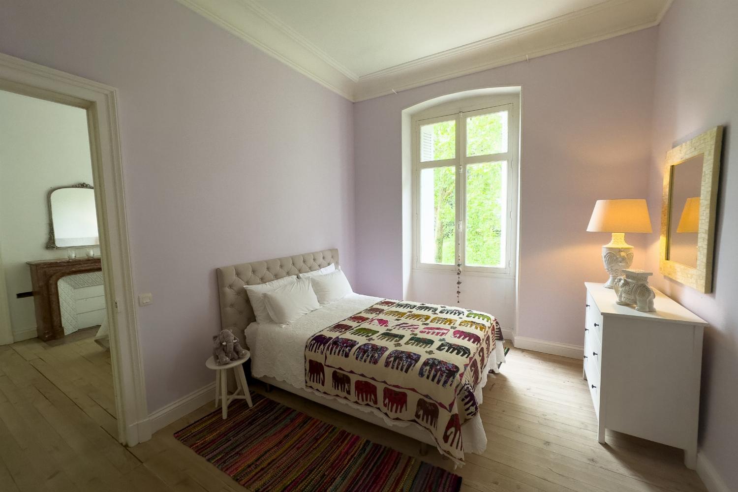 Bedroom | Holiday château in Pyrénées-Atlantiques