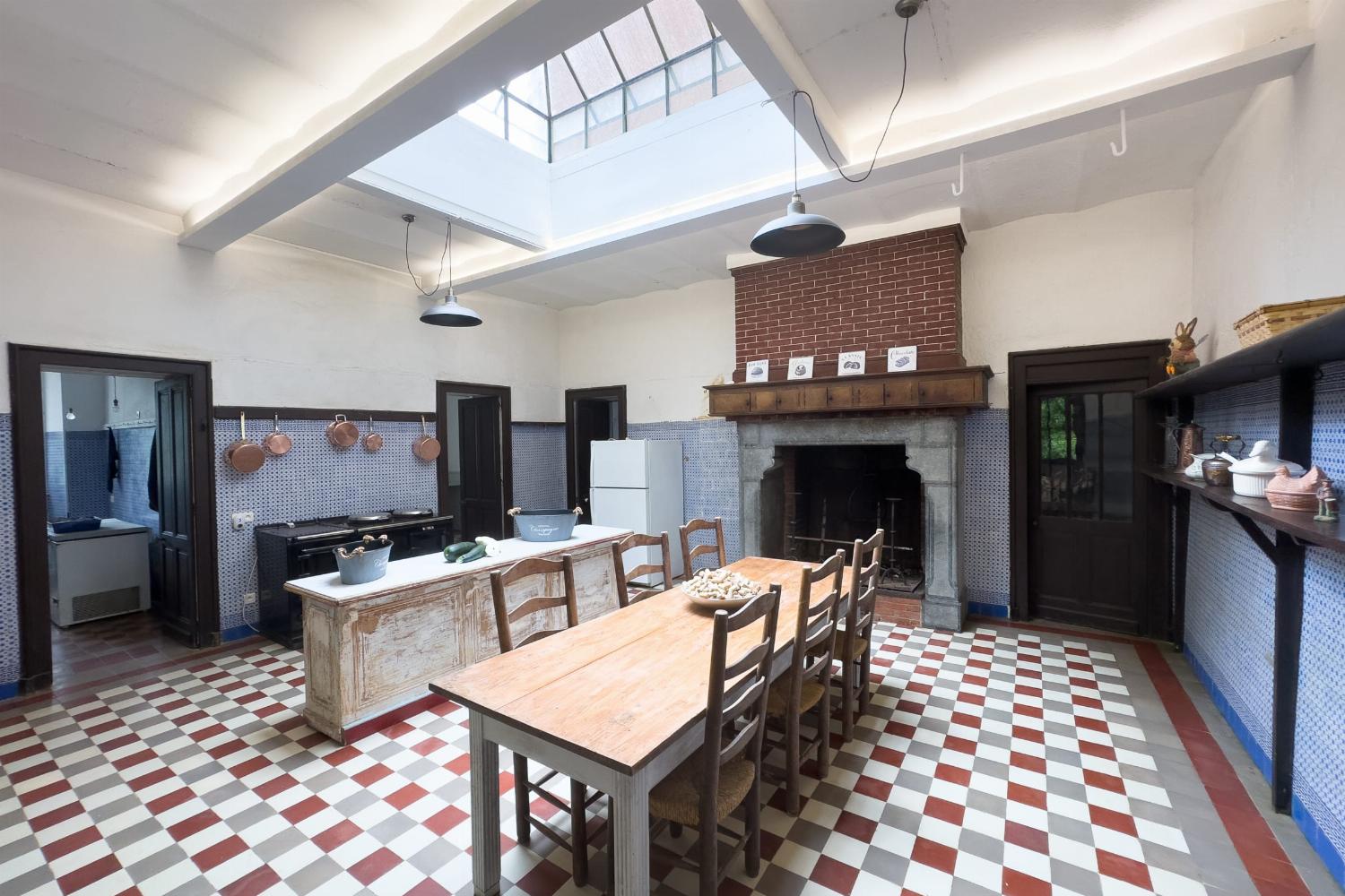 Kitchen | Holiday château in Pyrénées-Atlantiques