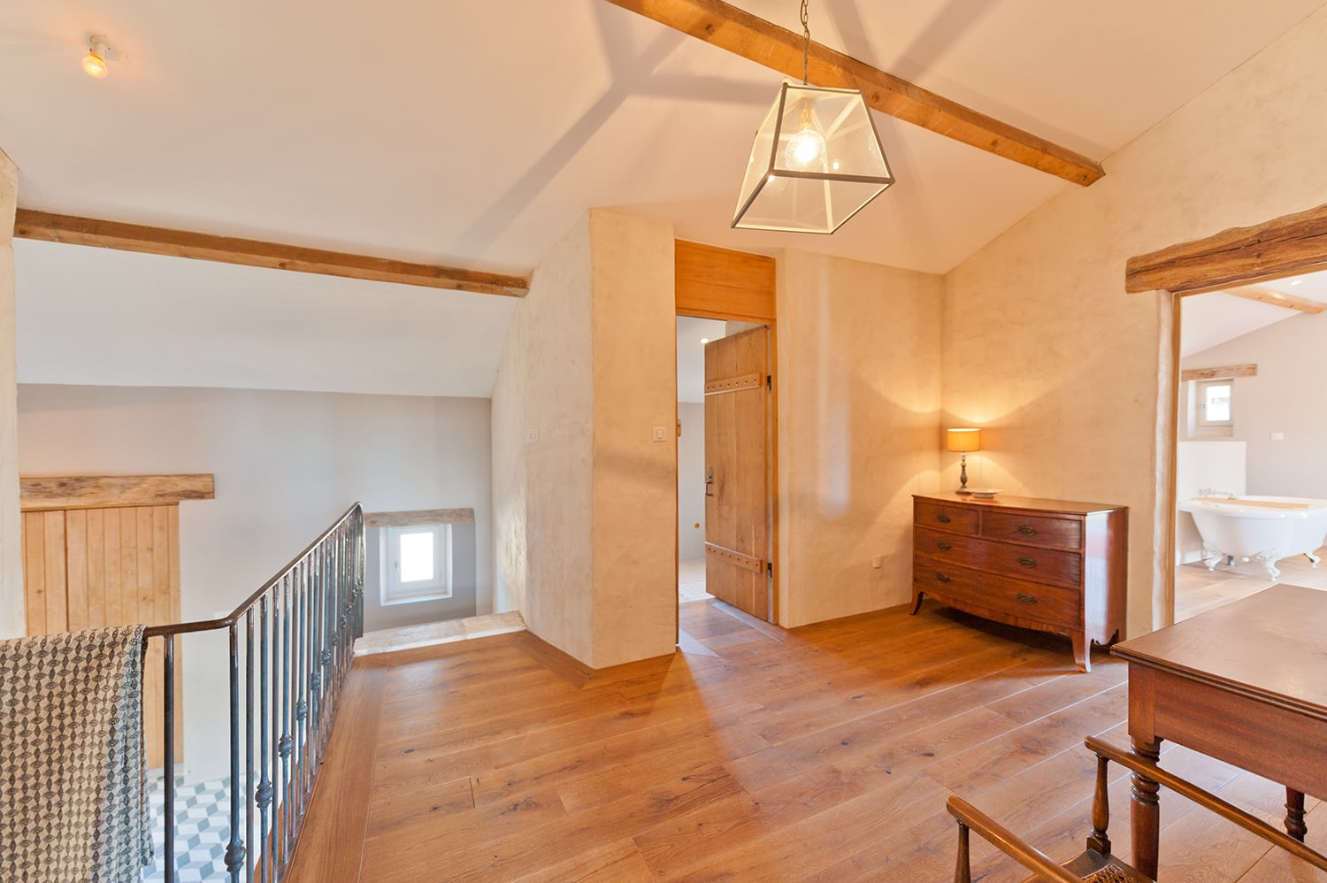 1st floor hallway | Holiday home in Nouvelle-Aquitaine