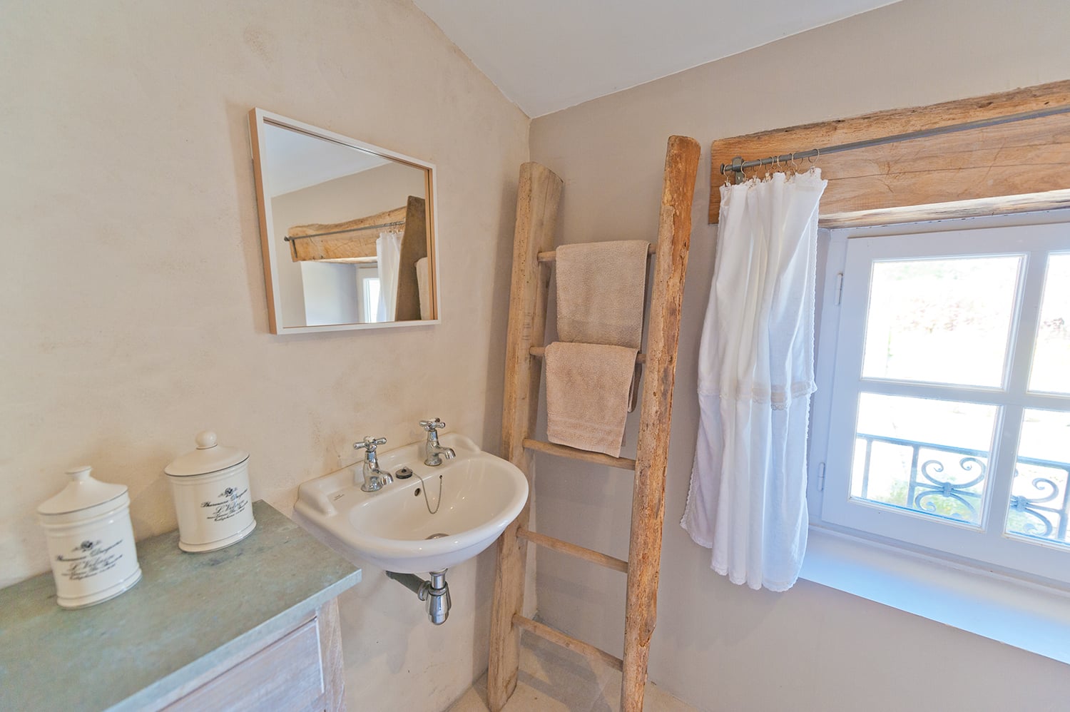 Bathroom | Holiday home in Nouvelle-Aquitaine