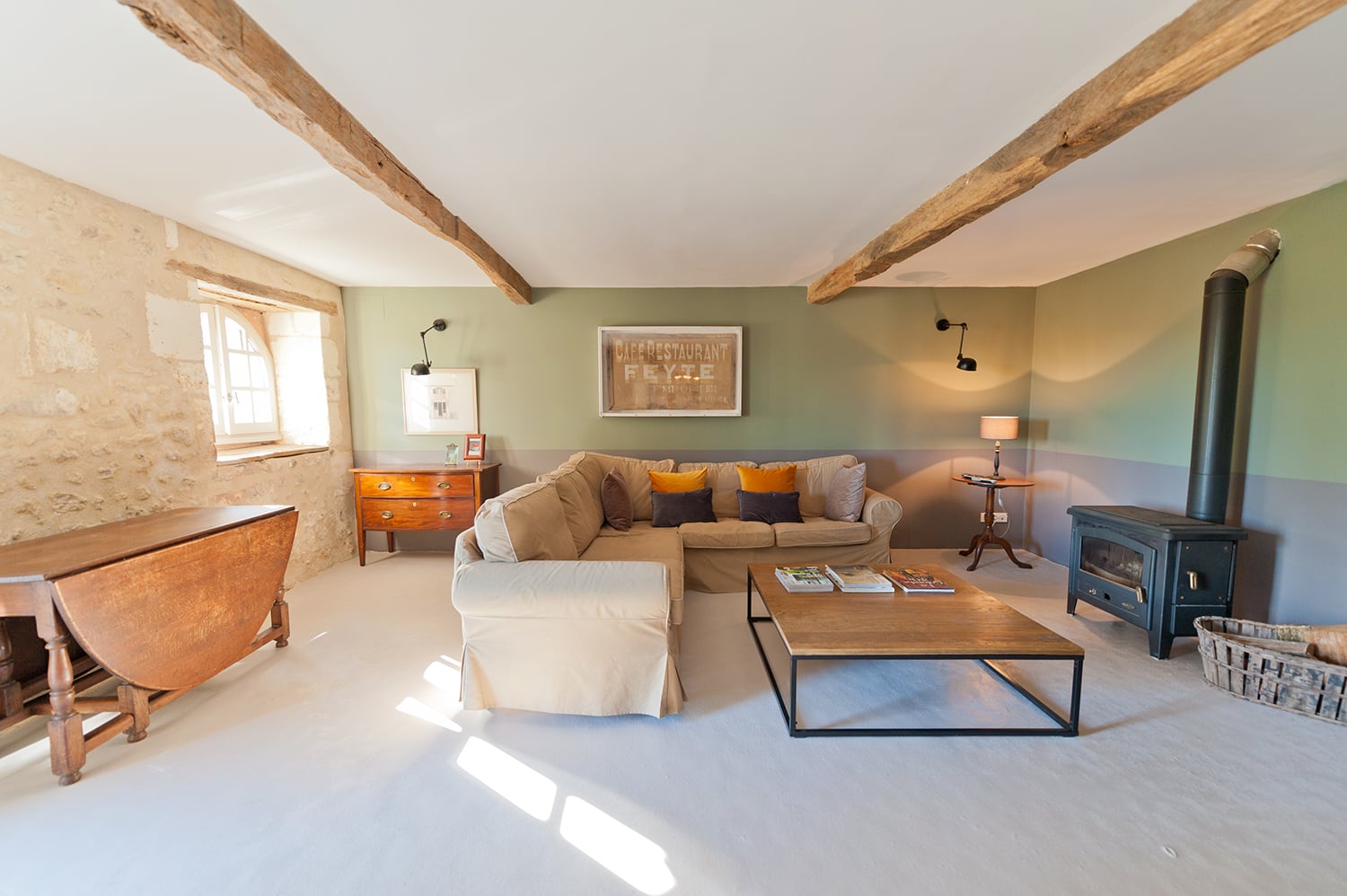 Sitting room | Holiday home in Nouvelle-Aquitaine