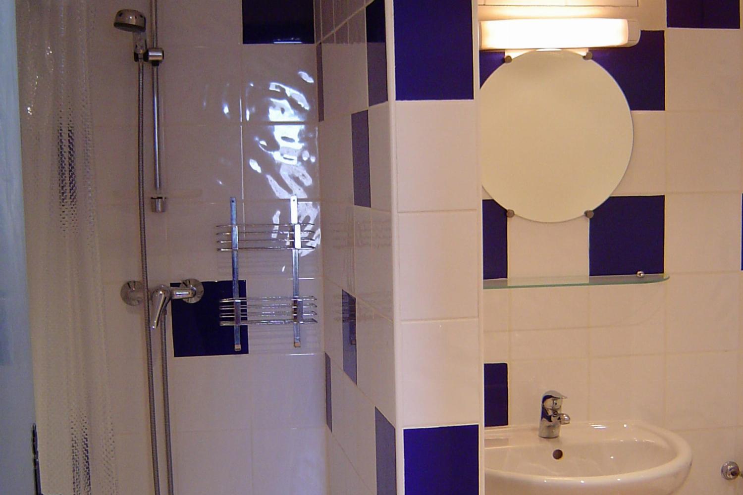 Bathroom | Holiday accommodation in Provence