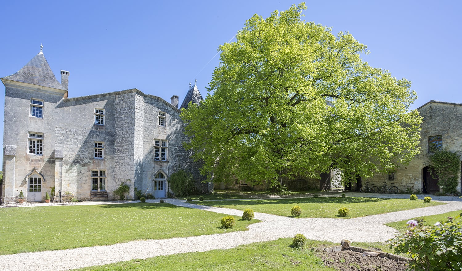 Holiday château in Nouvelle-Aquitaine Holiday château in Nouvelle-Aquitaine
