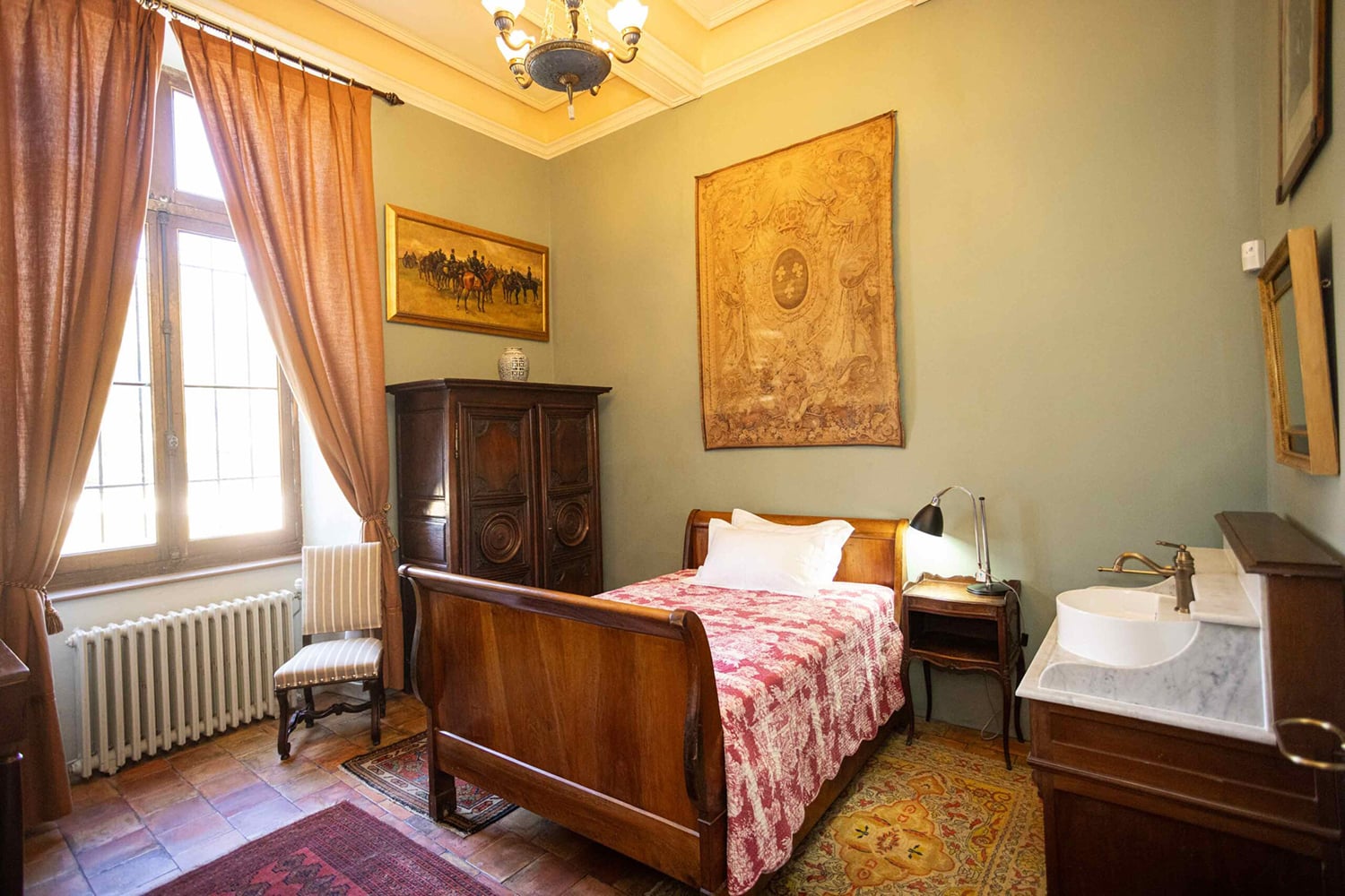 Bedroom | Holiday château in Haute-Garonne