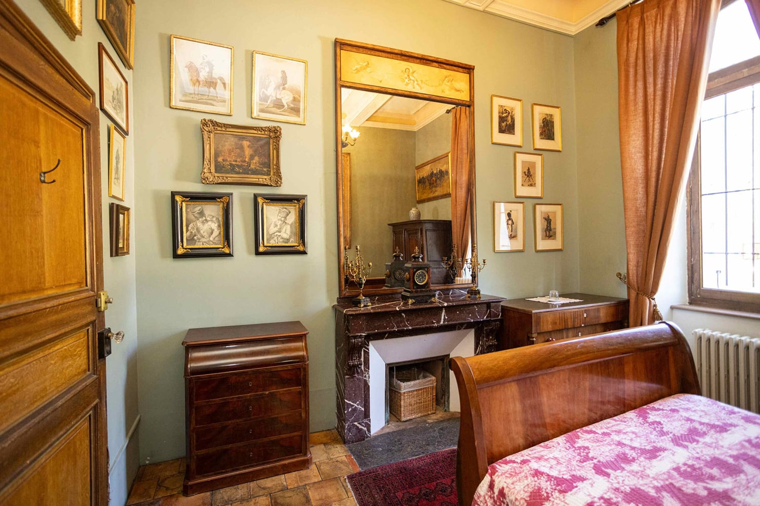 Bedroom | Holiday château in Haute-Garonne