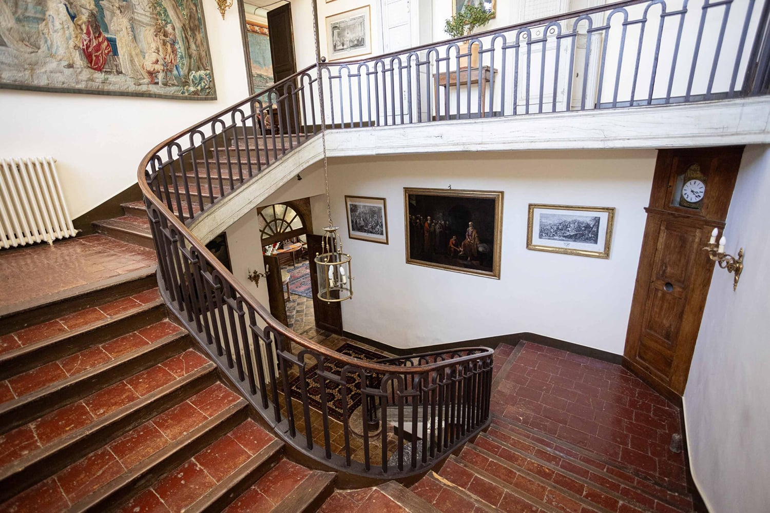 Staircase | Holiday château in Haute-Garonne