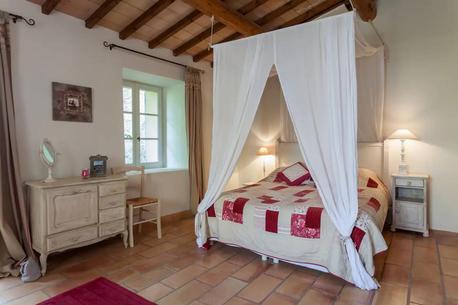 Bedroom | Holiday accommodation in Provence