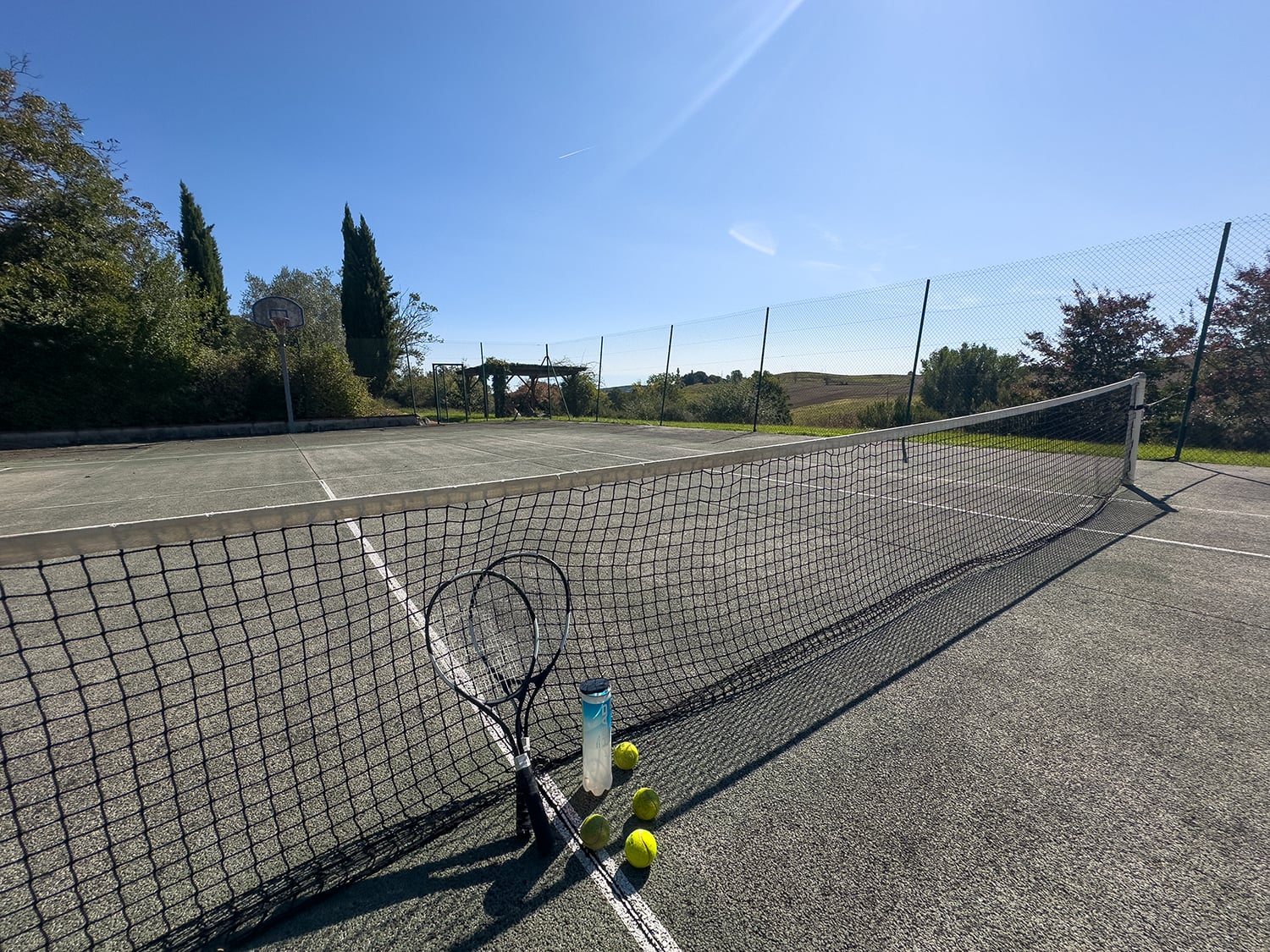 Private tennis court | Rental home in Gers