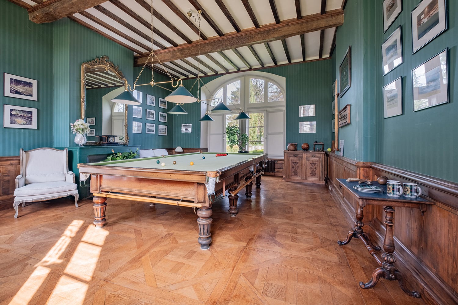 Snooker table | Holiday château in Saint-Mézard