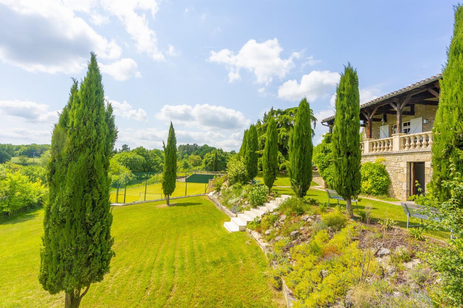 Garden | Holiday home in Lot