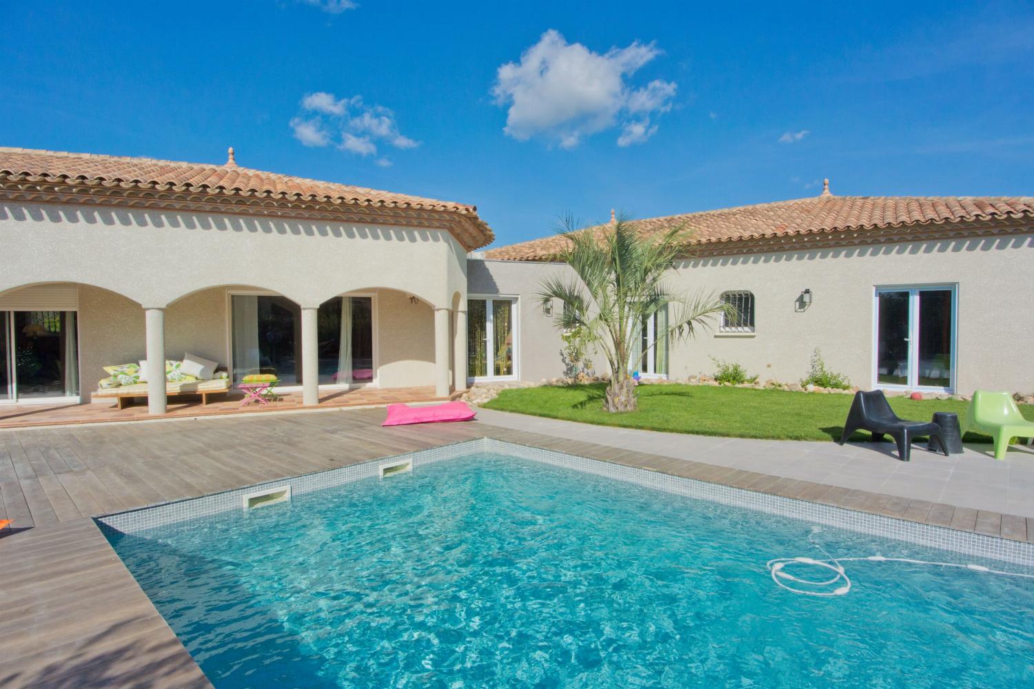 Holiday villa in South of France with private pool