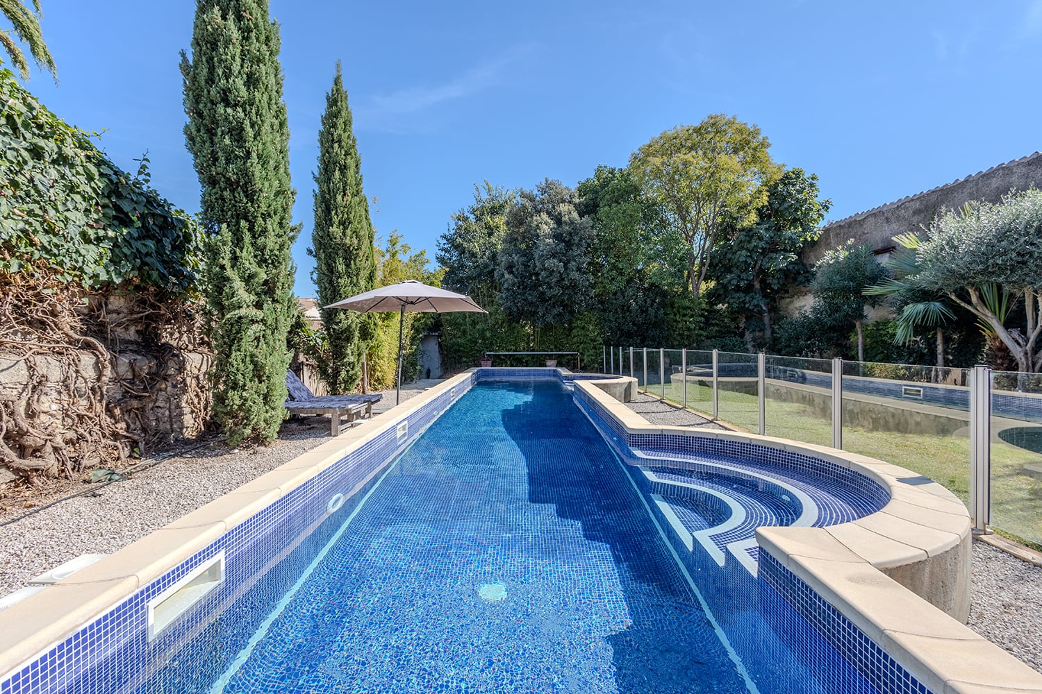 Private pool Private pool