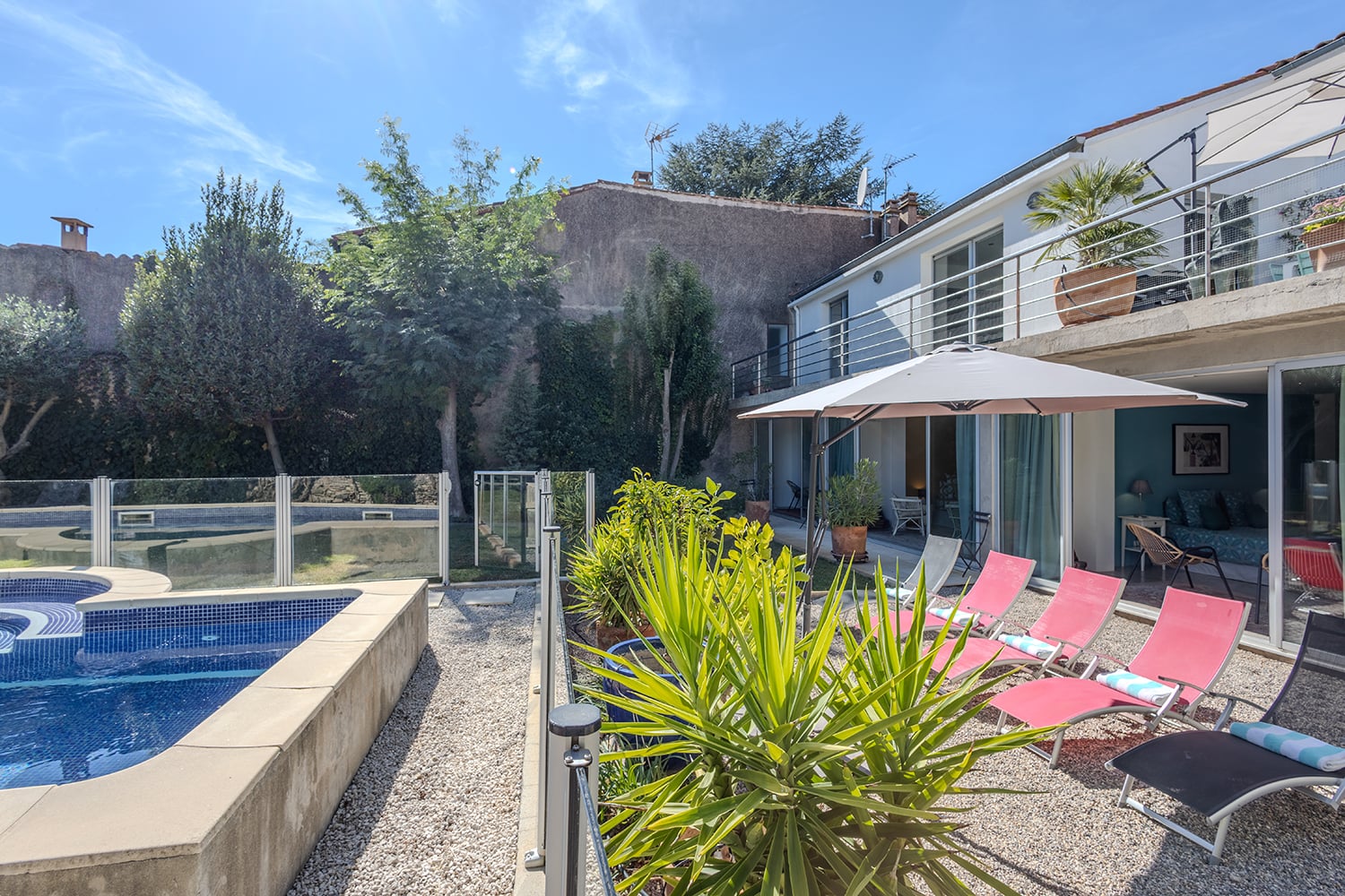 Terrace and private pool Terrace and private pool