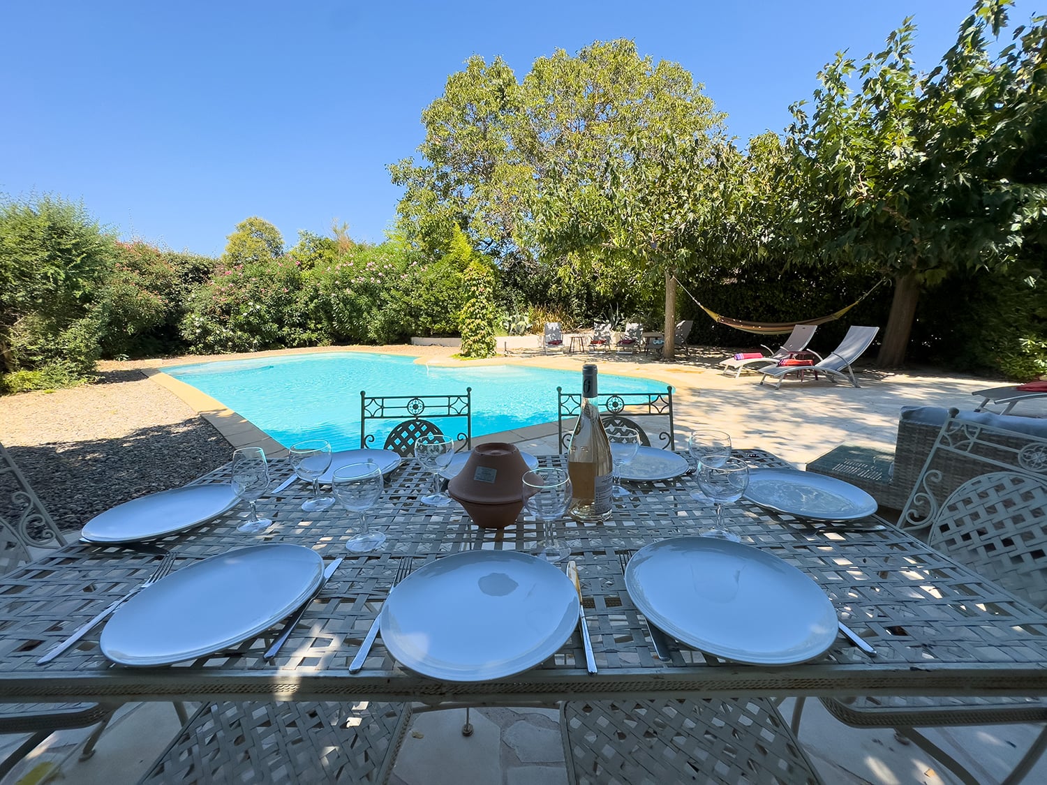 Private pool dining terrace