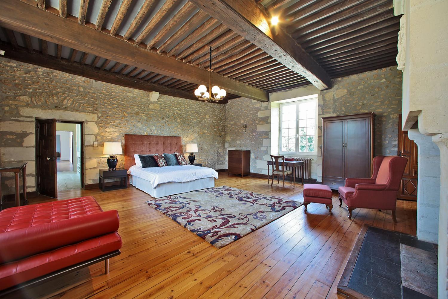 Bedroom | Holiday château in Dordogne