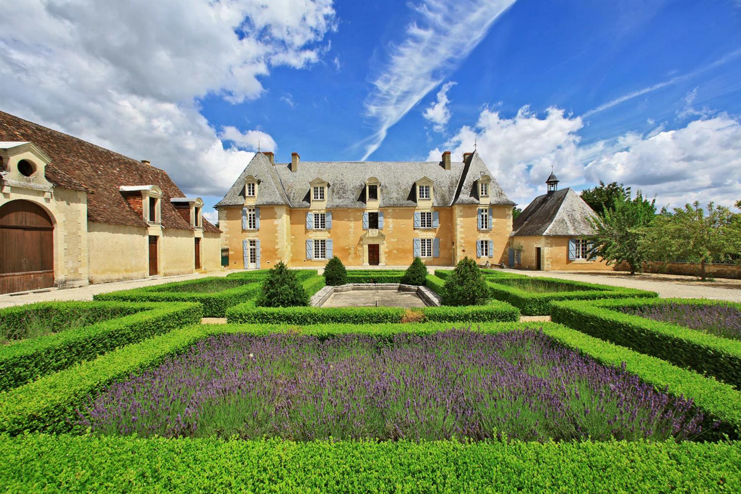 Holiday château in Dordogne