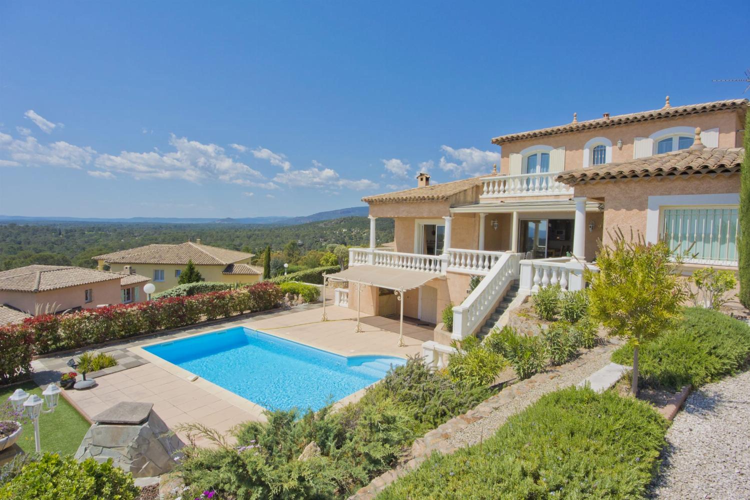 Holiday villa in Provence with private pool