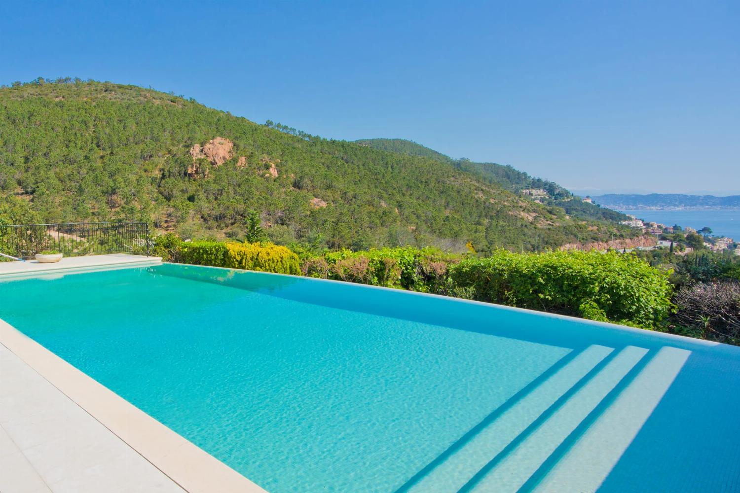 Private heated infinity pool