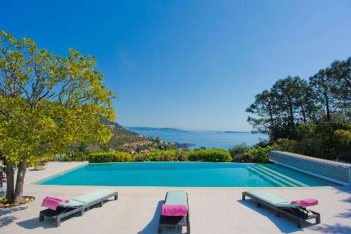 Private heated infinity pool